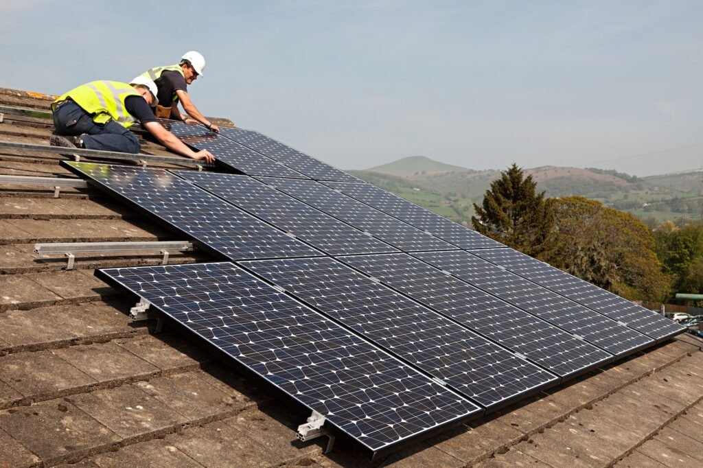 Modern home in Manhattan Beach, California with solar panel installation under sunny skies